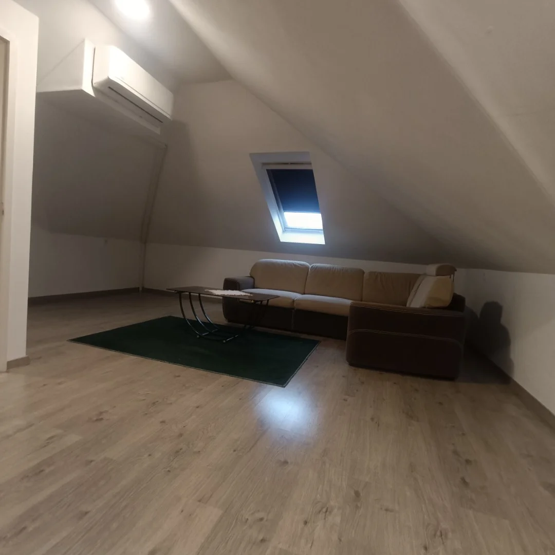 Eladó családi ház Tiszacsegen - Kép 7