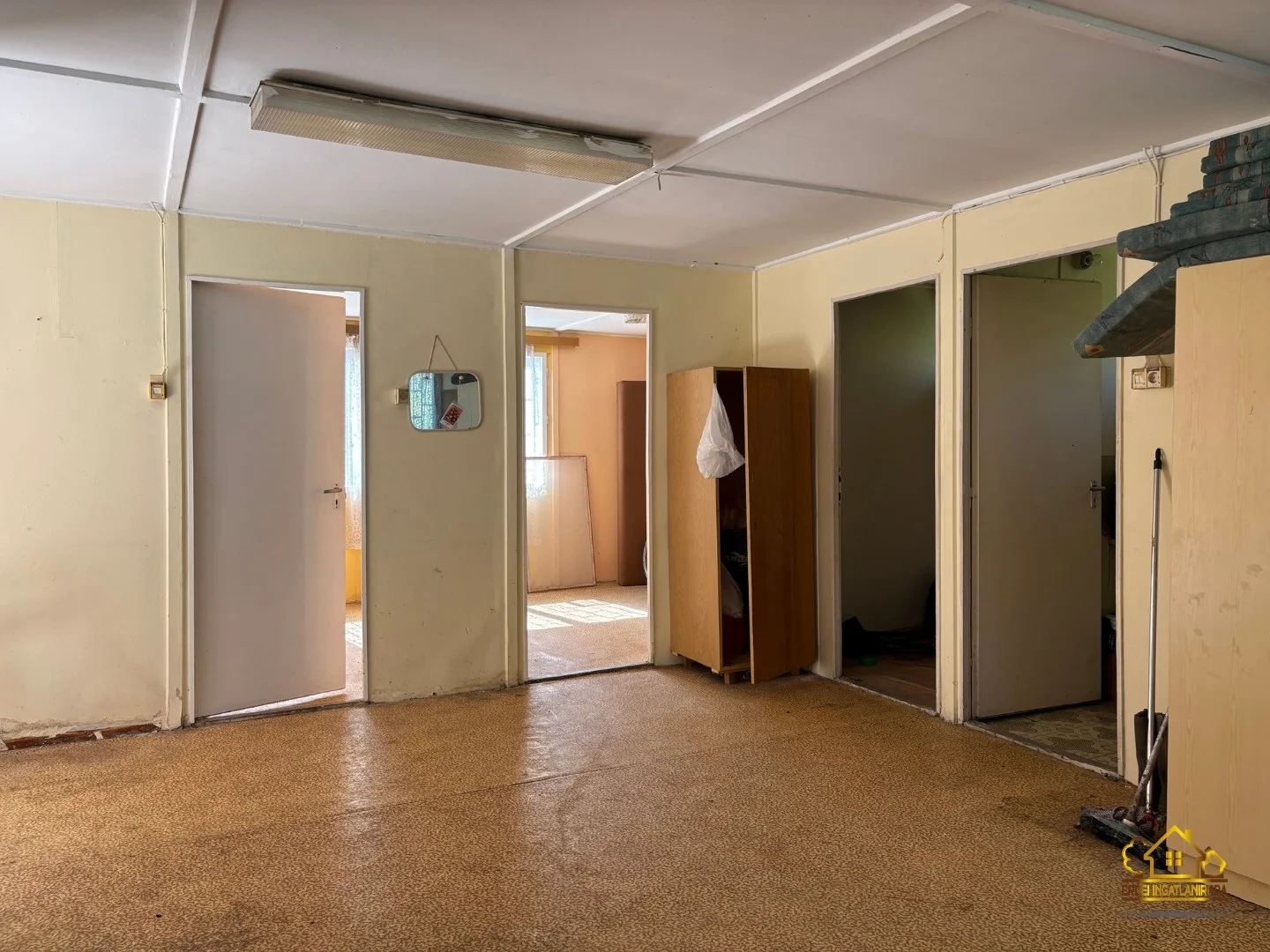 Eladó családi ház Diósjenőn - Kép 16