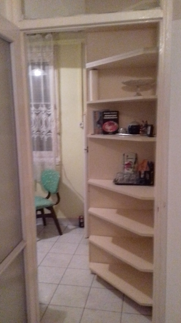 Eladó panel lakás Egerben - Kép 2