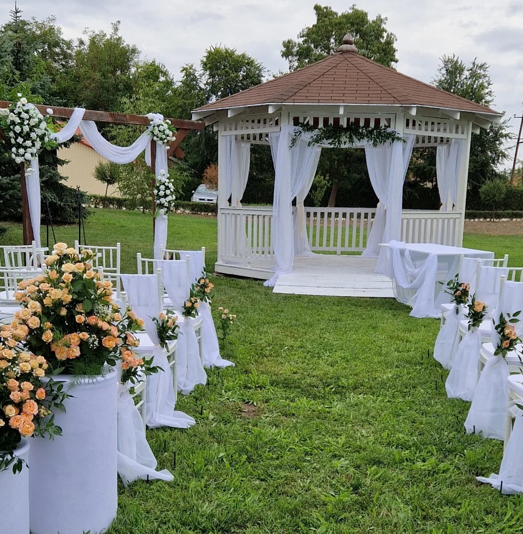 Eladó hotel, szálloda iroda / üzlet / kereskedelmi / szolgáltató Derekegyházon - Kép 4