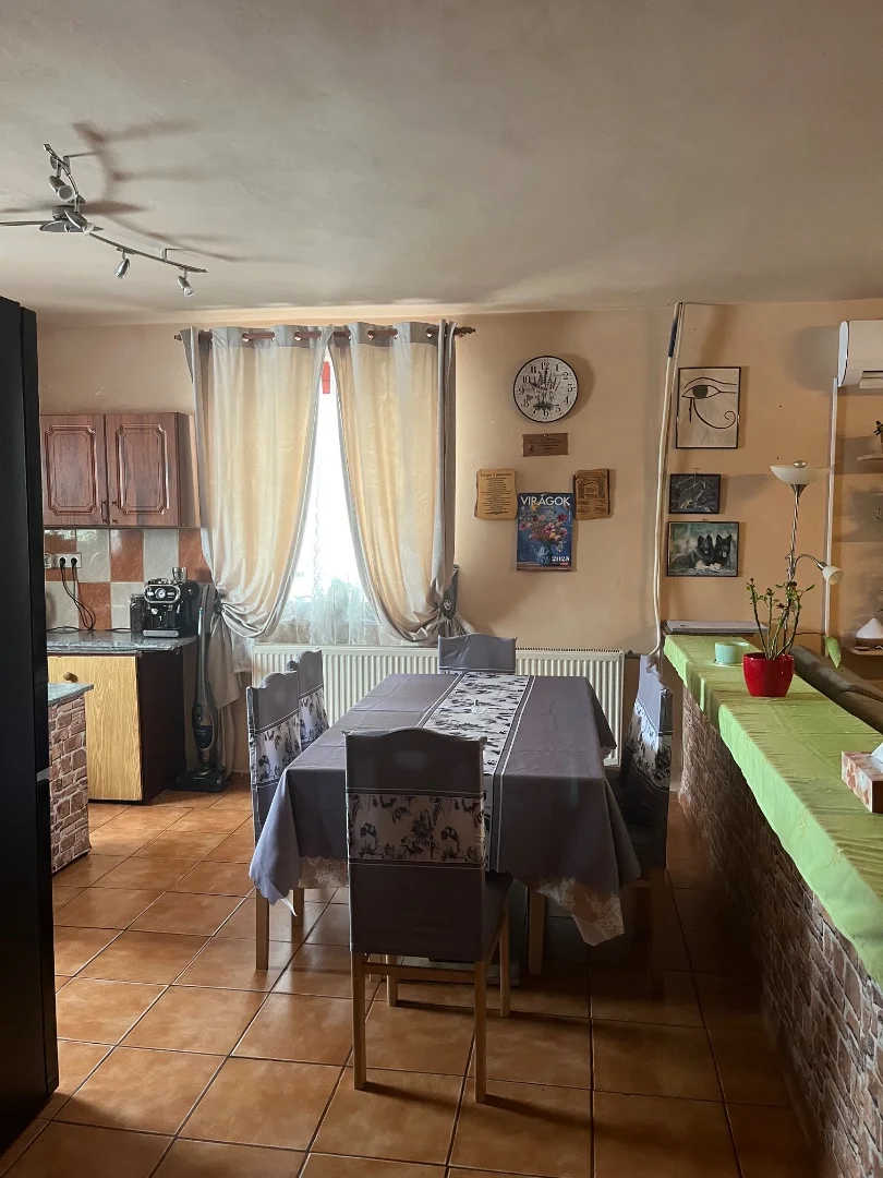 Eladó családi ház Cegléden - Kép 6