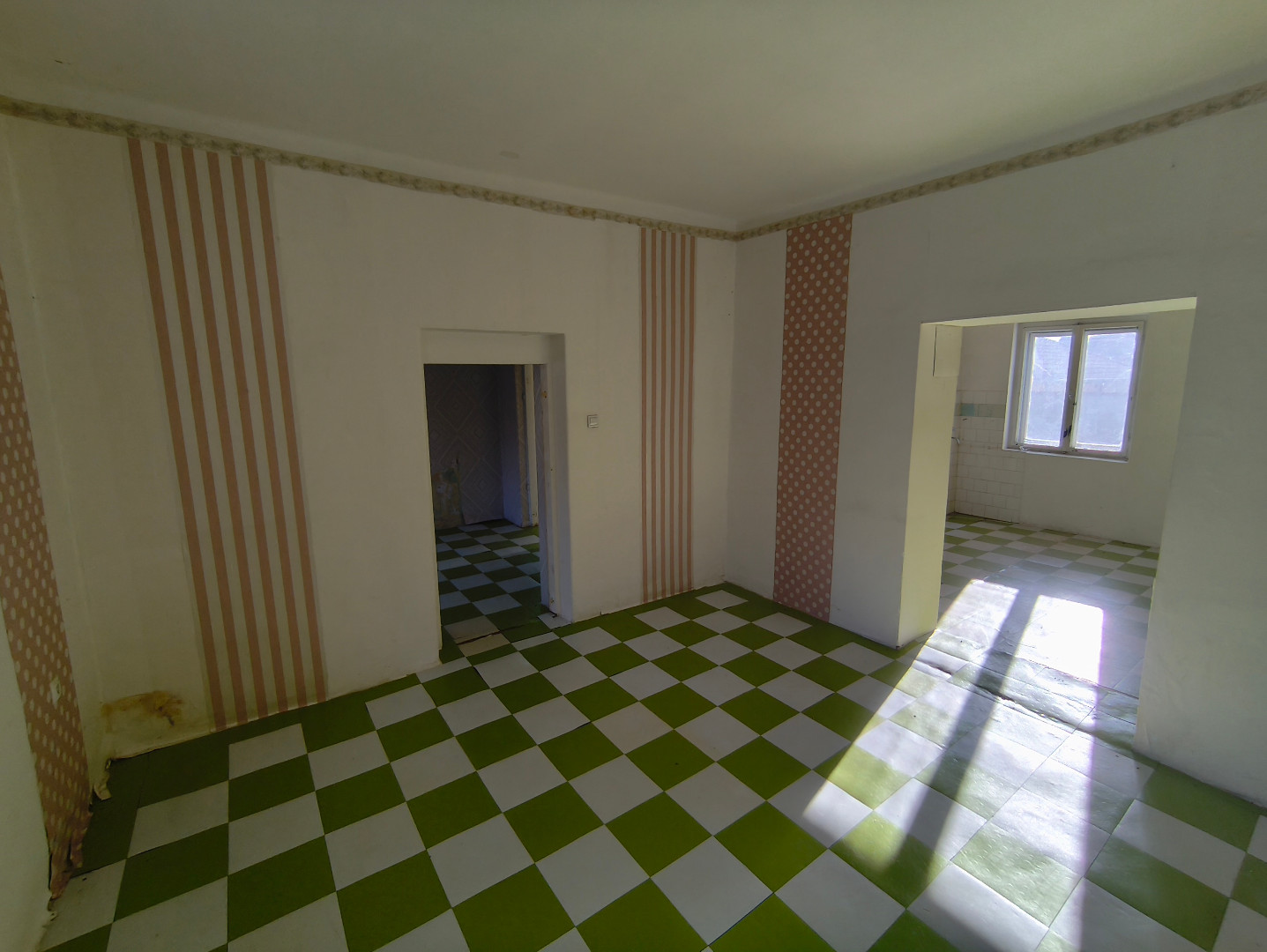 Eladó családi ház Érden - Kép 12