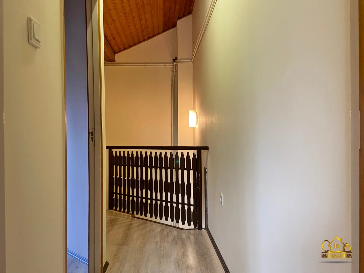 Kiadó üzlet iroda / üzlet / kereskedelmi / szolgáltató Szigethalomon - Kép 8