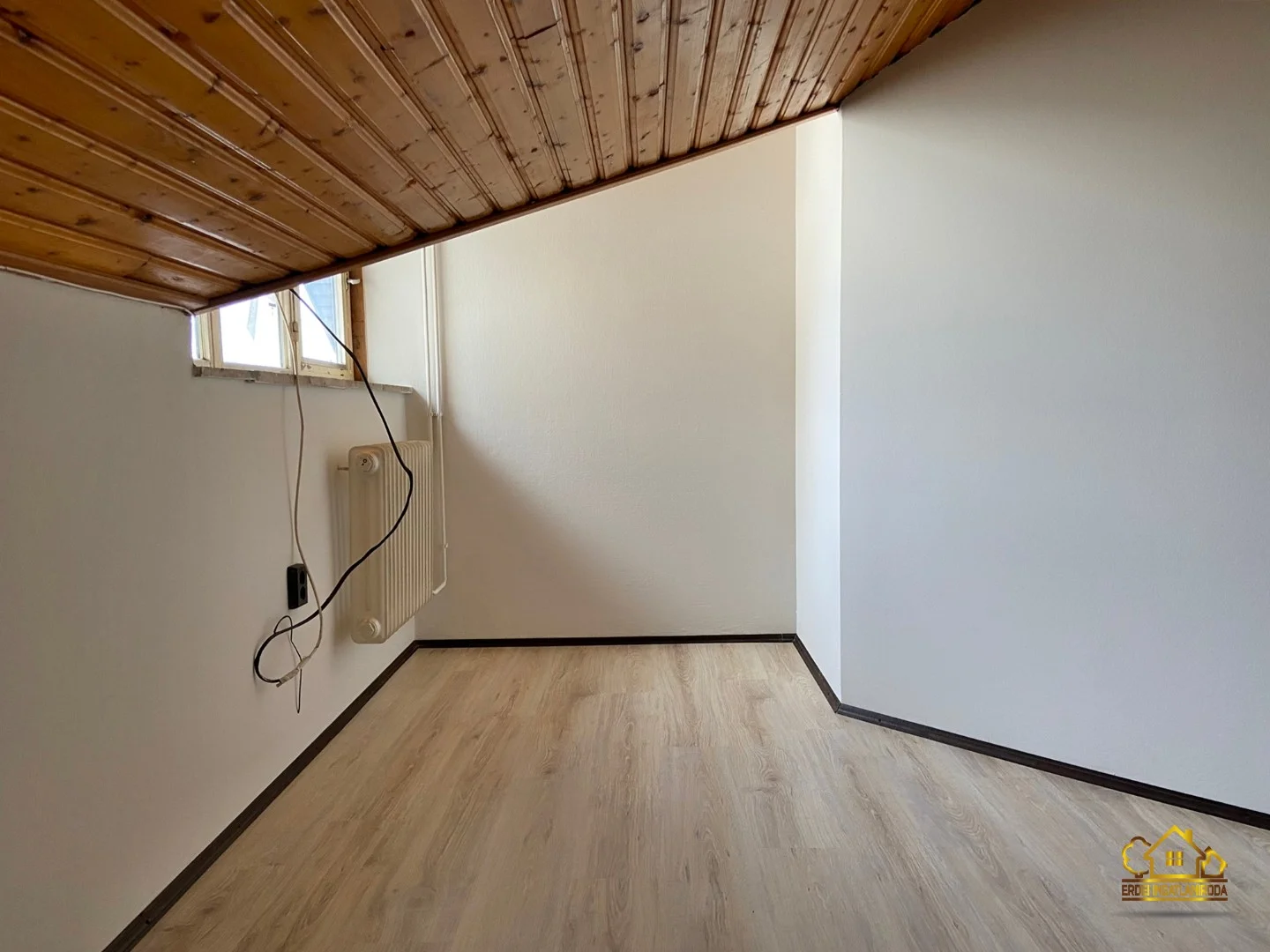 Kiadó üzlet iroda / üzlet / kereskedelmi / szolgáltató Szigethalomon - Kép 14