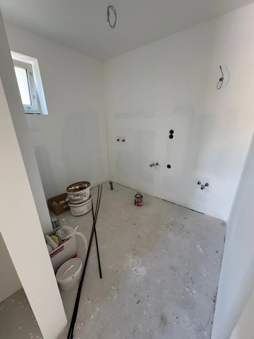 Eladó tégla lakás Pécsen - Kép 9