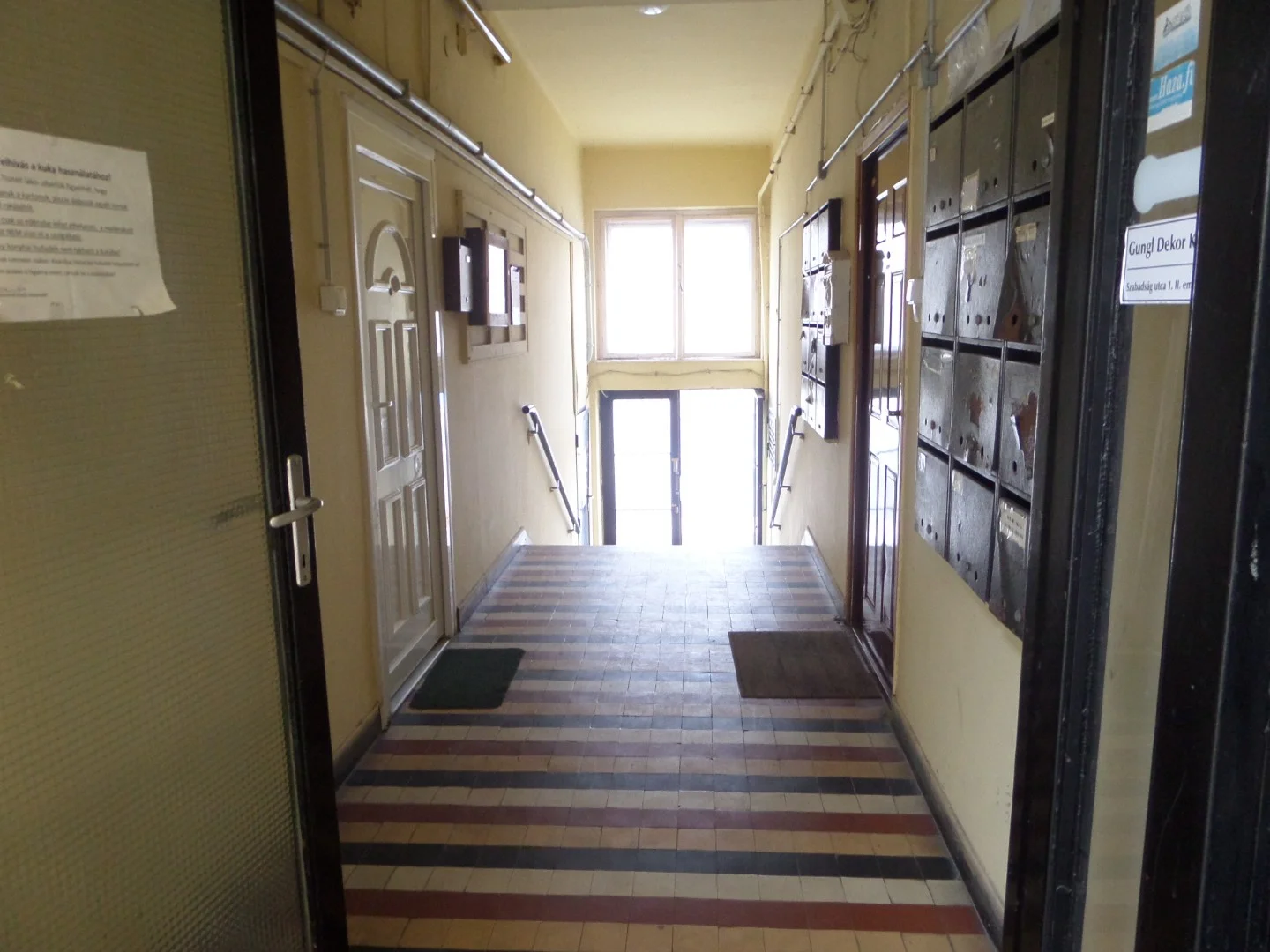 Eladó tégla lakás Pécsen - Kép 13