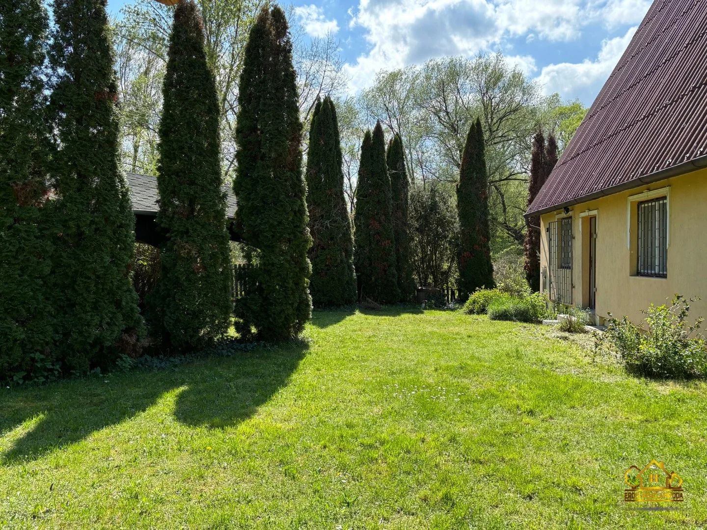 Eladó családi ház Diósjenőn - Kép 2