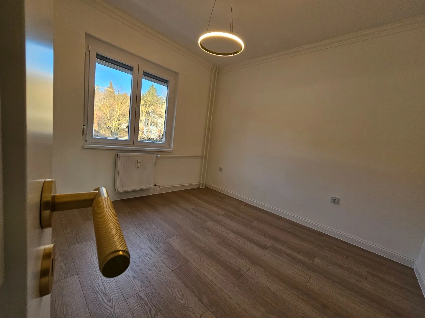 Eladó tégla lakás Komlón - Kép 4