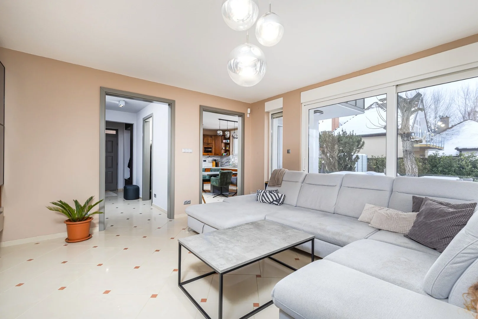 Eladó családi ház Budapest 03. ker.en - Kép 3