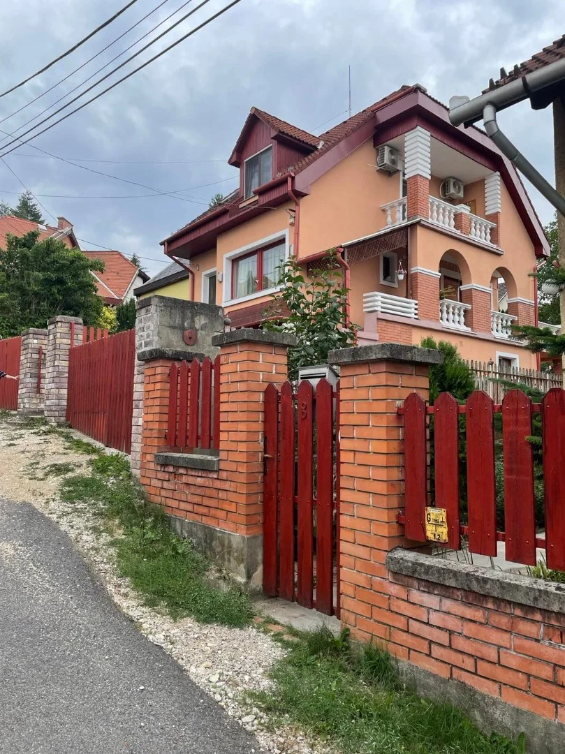 Eladó családi ház Miskolcon - Kép 2