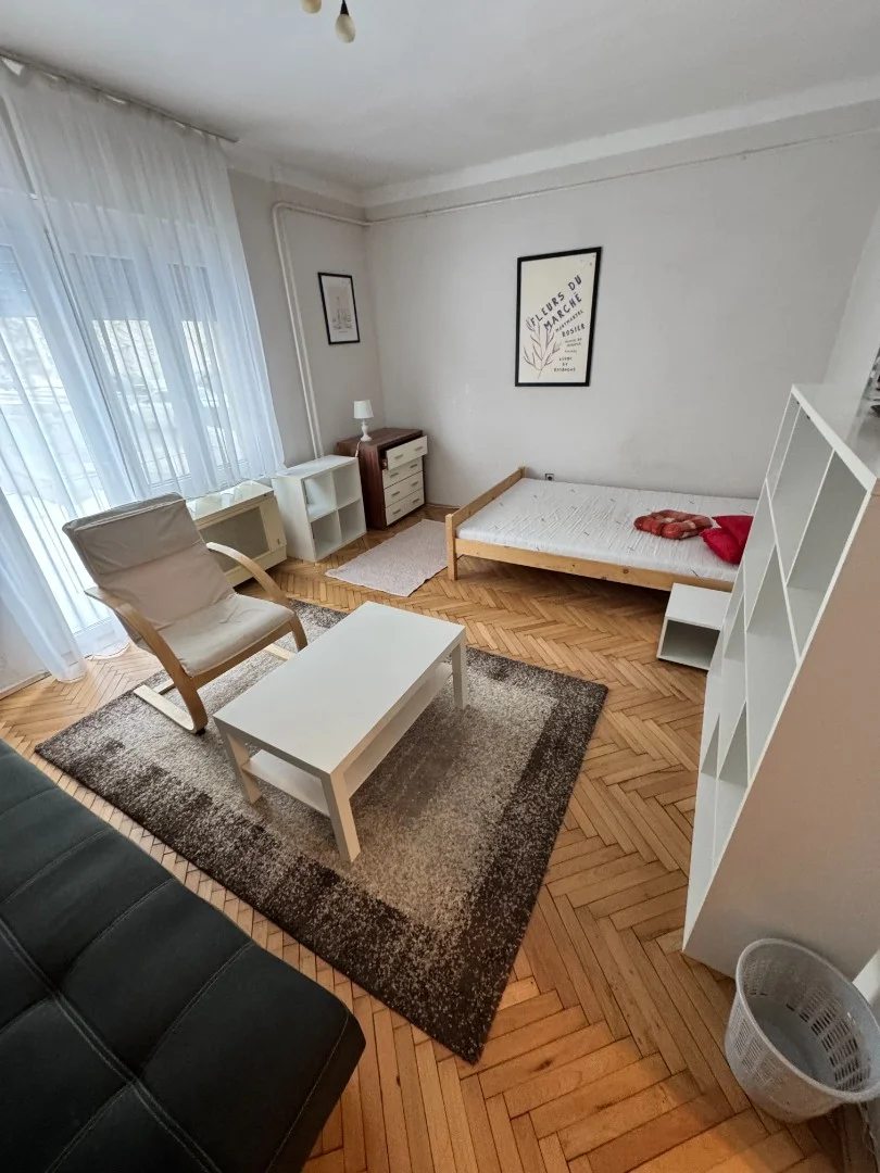 Kiadó tégla lakás Pécsen