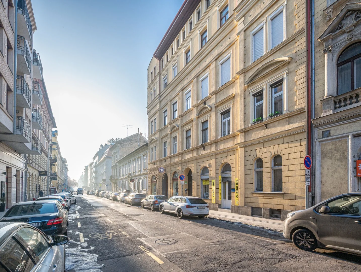 Eladó tégla lakás Budapest 06. ker.en - Kép 12