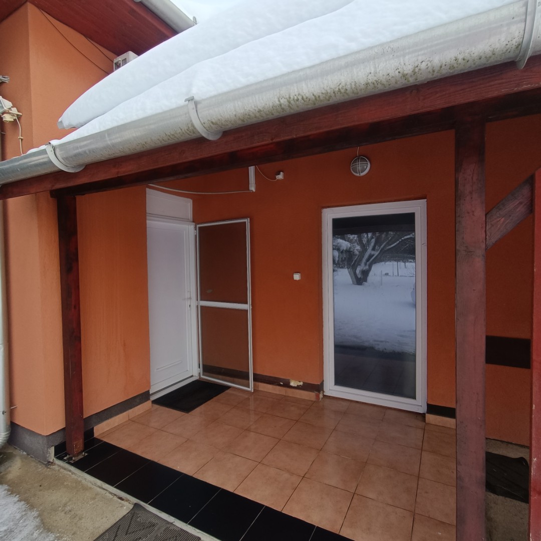 Eladó családi ház Tiszacsegen - Kép 16