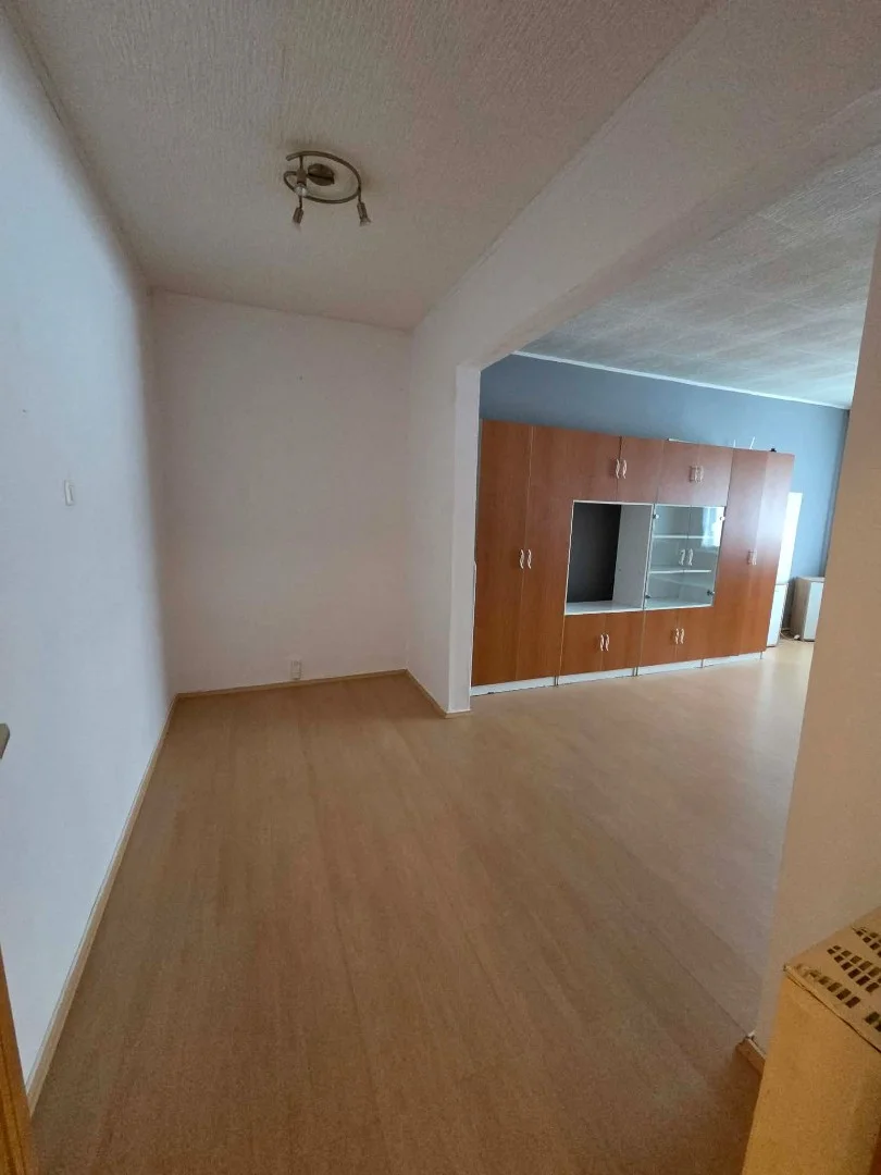 Eladó panel lakás Oroszlányon - Kép 13