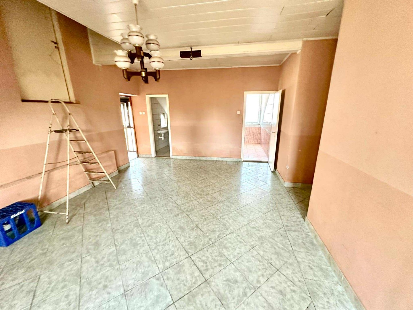 Eladó tégla lakás Horton - Kép 11