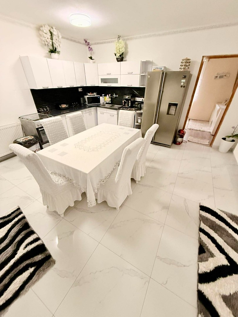 Eladó családi ház Sajószentpéteren - Kép 5