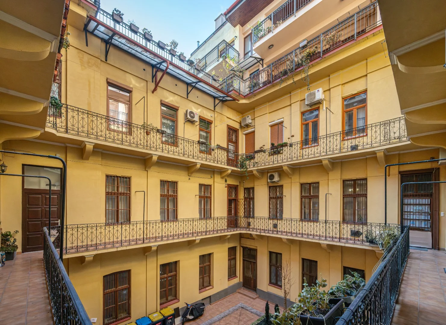 Eladó tégla lakás Budapest 06. ker.en - Kép 14