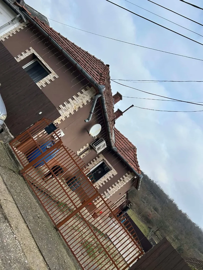 Eladó családi ház Sajóvelezden - Kép 2