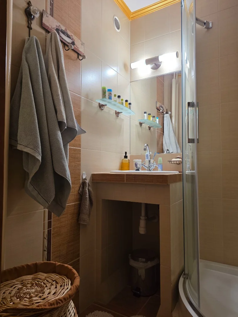 Kiadó panel lakás Debrecenben - Kép 12