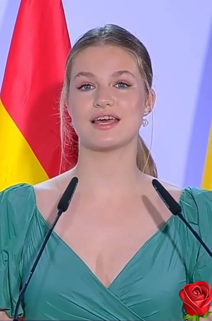 Eladó panel lakás Pécsen - Kép 2