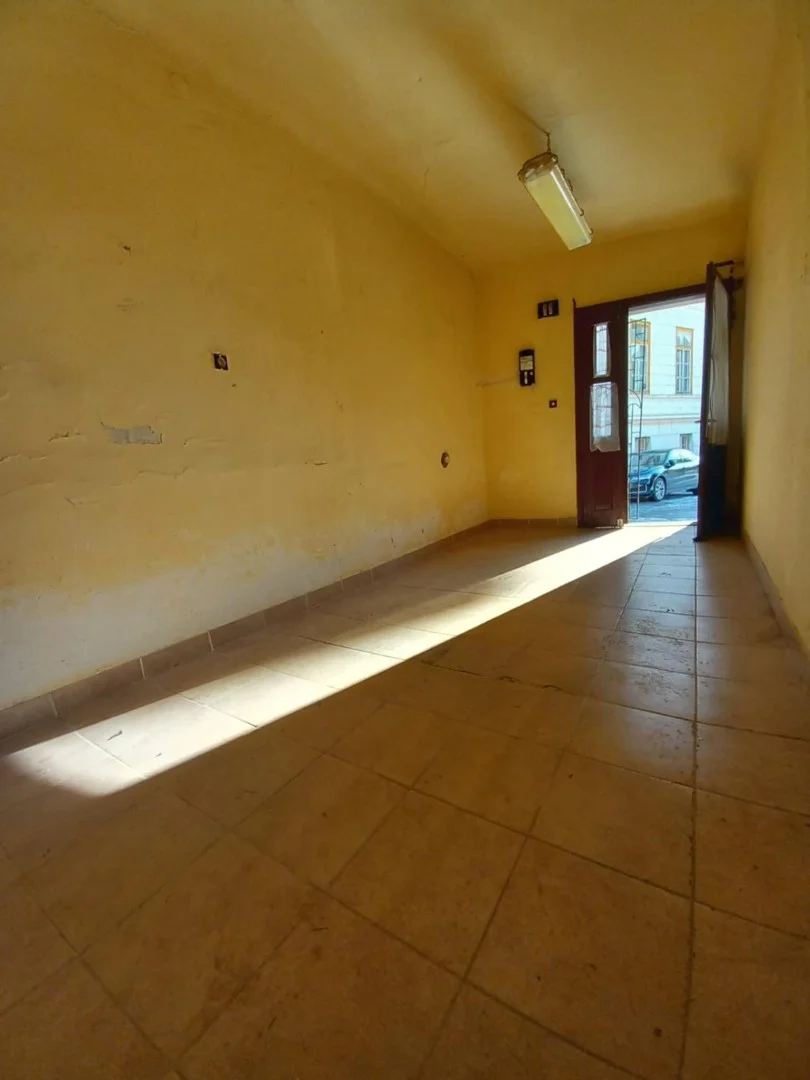 Kiadó raktár ipari / raktár Pécsen - Kép 2