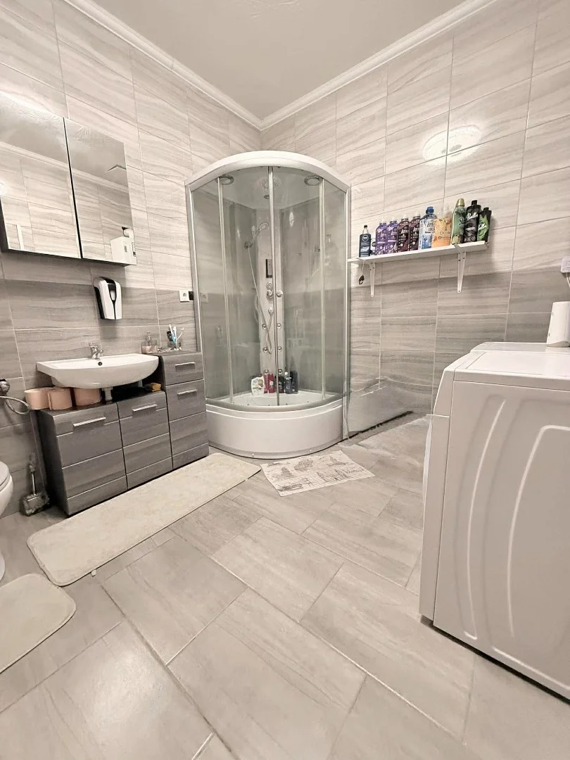 Eladó családi ház Sajószentpéteren - Kép 9