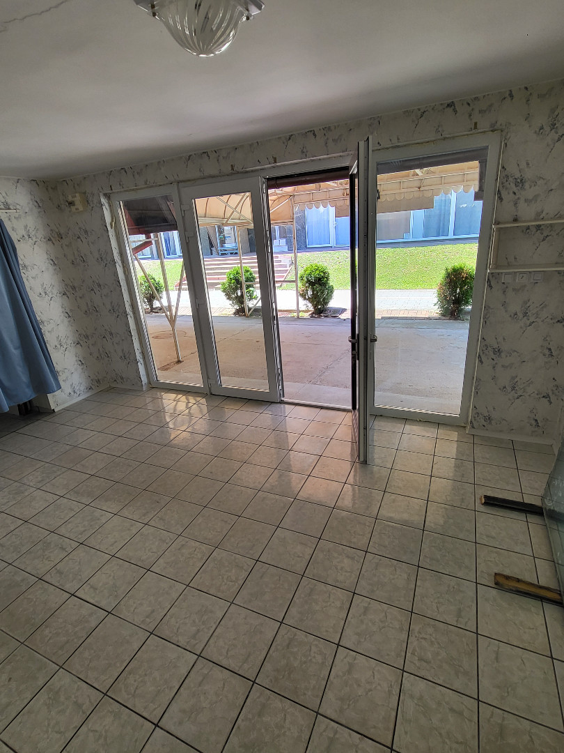 Eladó üzlet iroda / üzlet / kereskedelmi / szolgáltató Zalakaroson - Kép 7