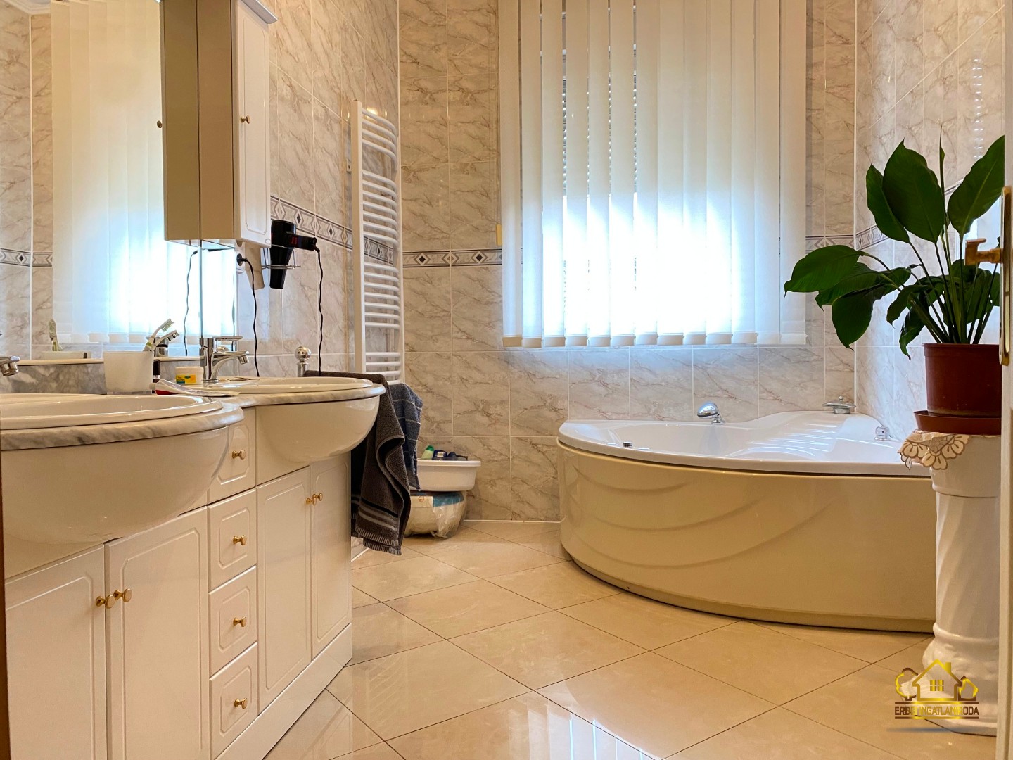 Eladó családi ház Szigetszentmiklóson - Kép 13