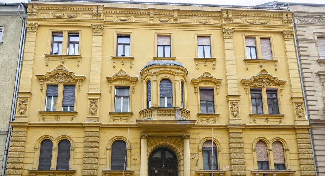 Eladó tégla lakás Budapest 06. ker.en - Kép 2