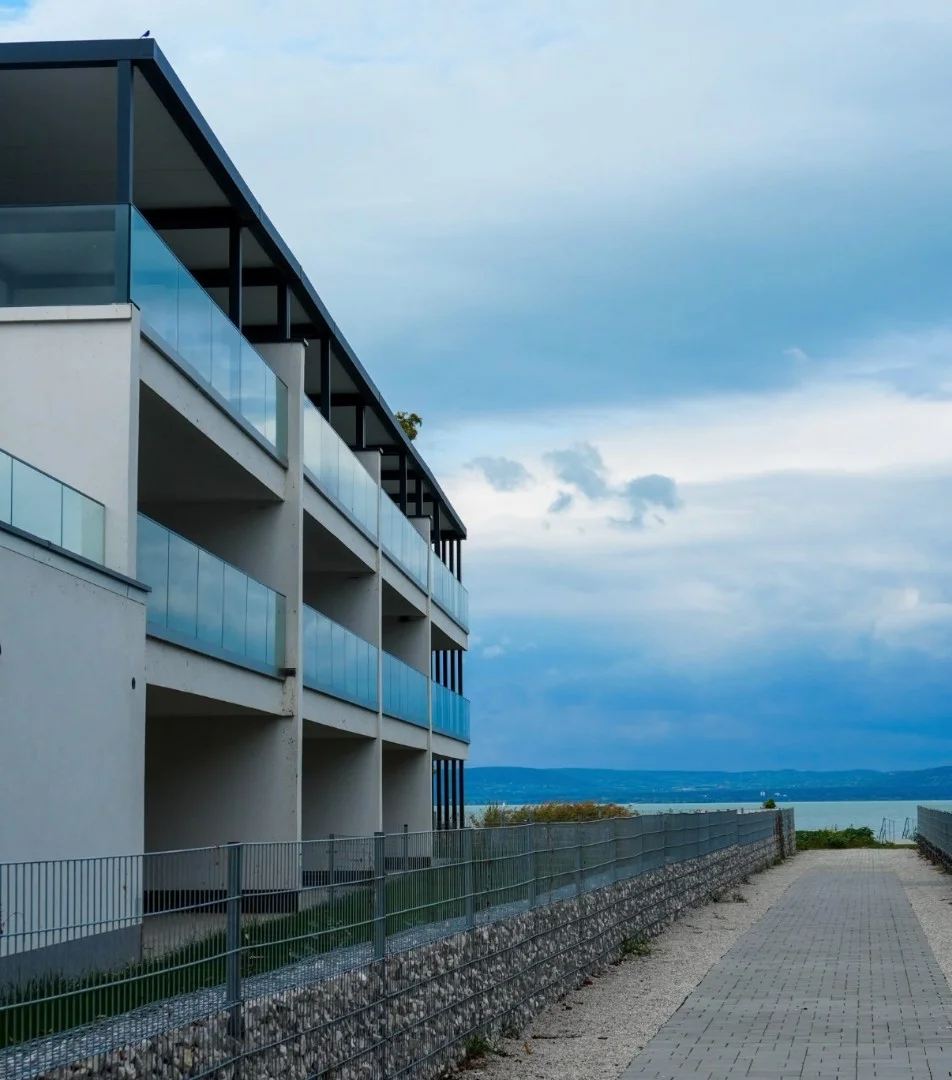 Eladó tégla lakás Balatonszemesen - Kép 9