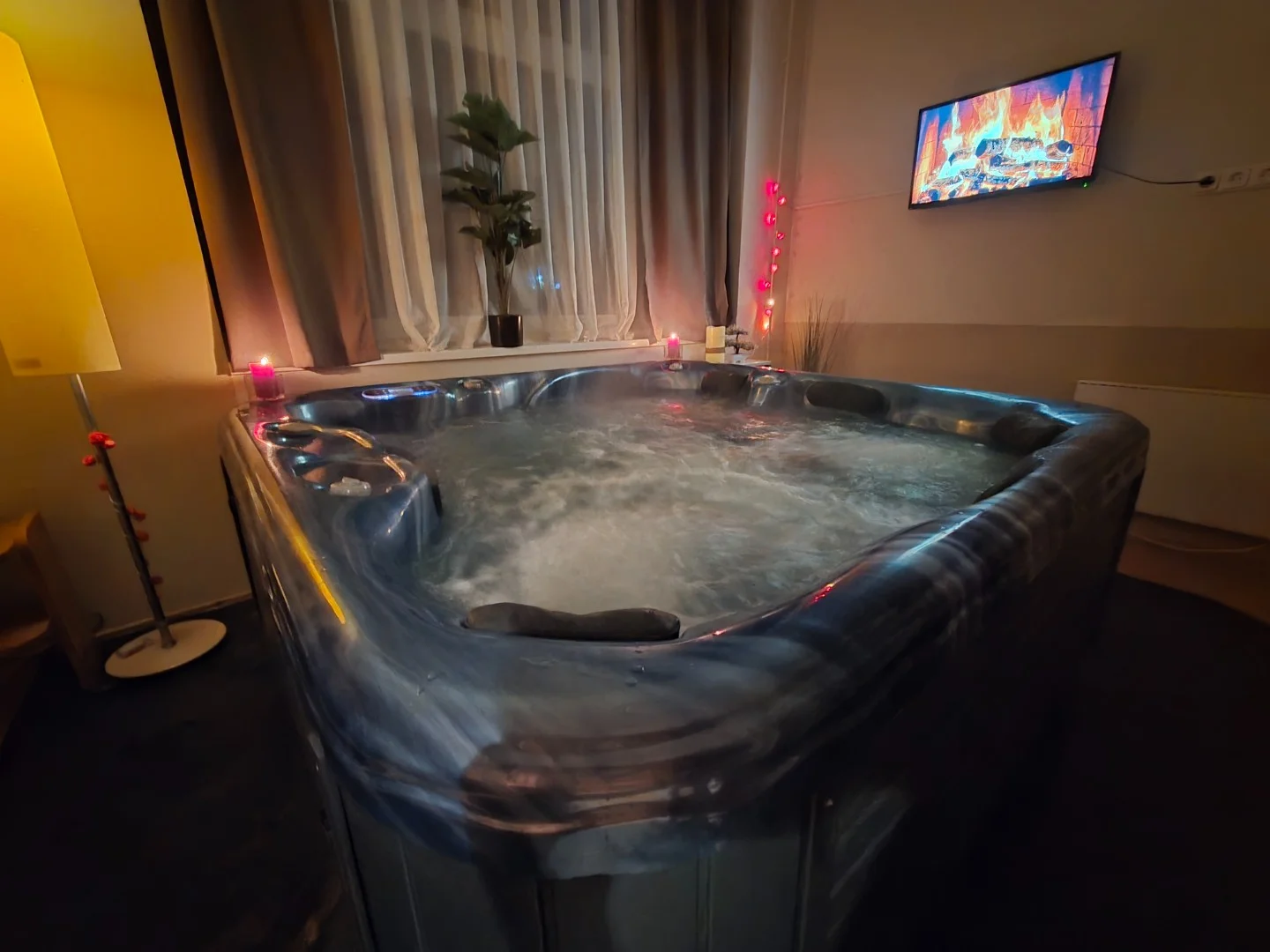 Eladó hotel, szálloda iroda / üzlet / kereskedelmi / szolgáltató Dunapatajon - Kép 3