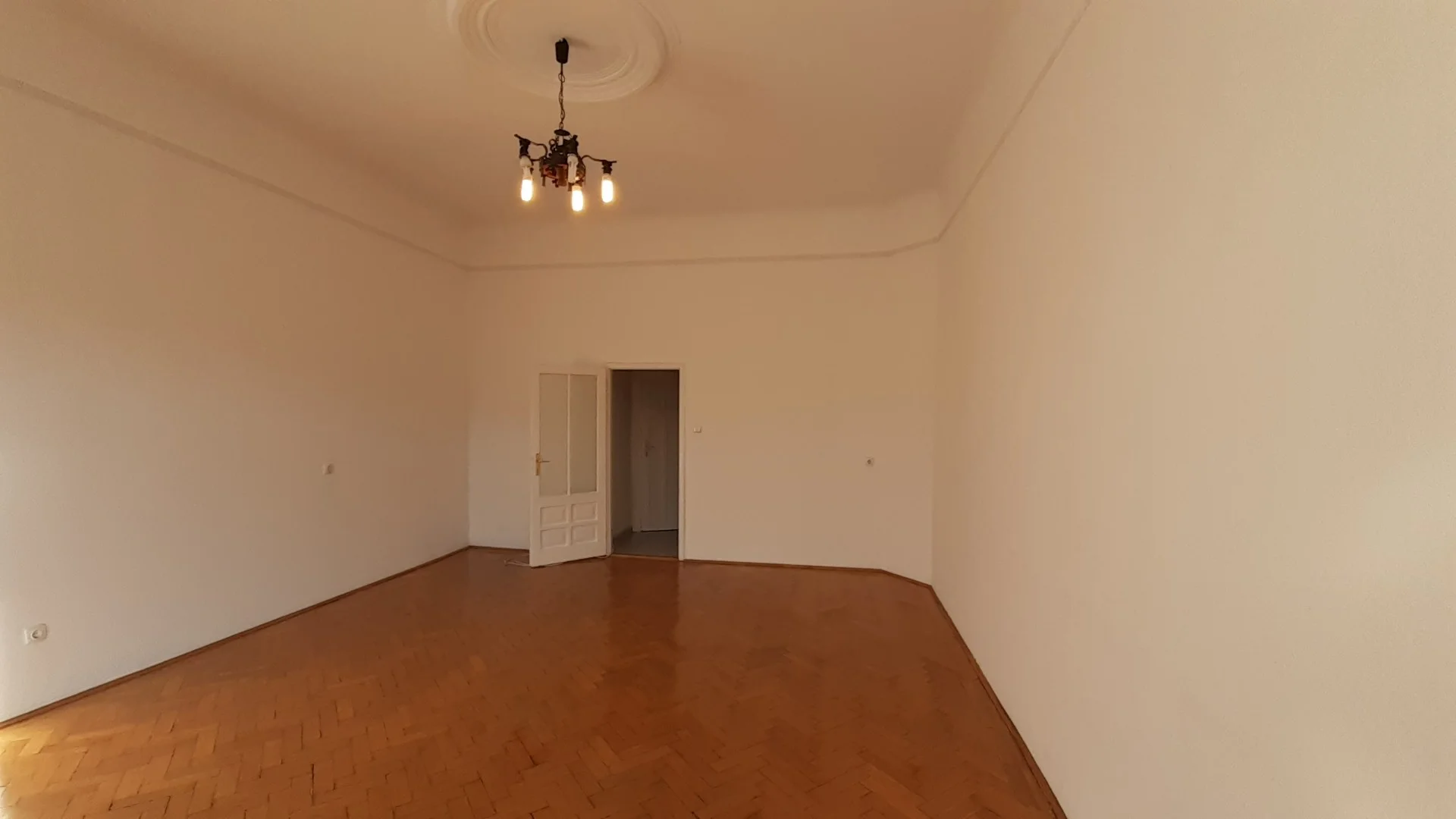 Kiadó tégla lakás Budapest 05. ker.en - Kép 3