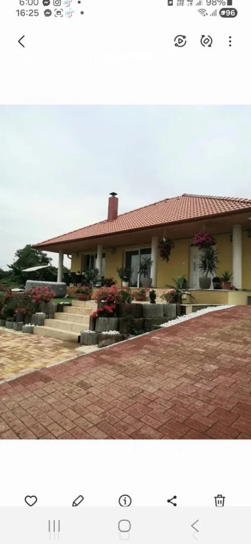 Eladó családi ház Gödöllőn