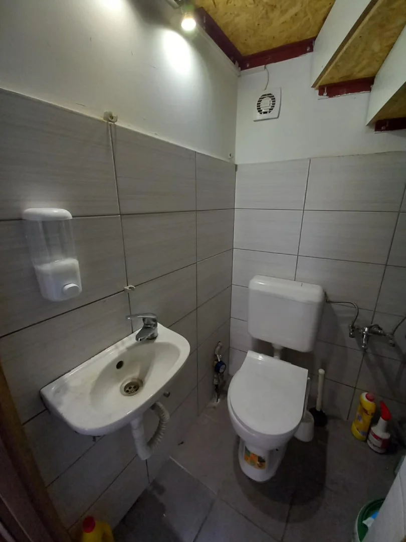 Kiadó üzlet iroda / üzlet / kereskedelmi / szolgáltató Pécsen - Kép 4