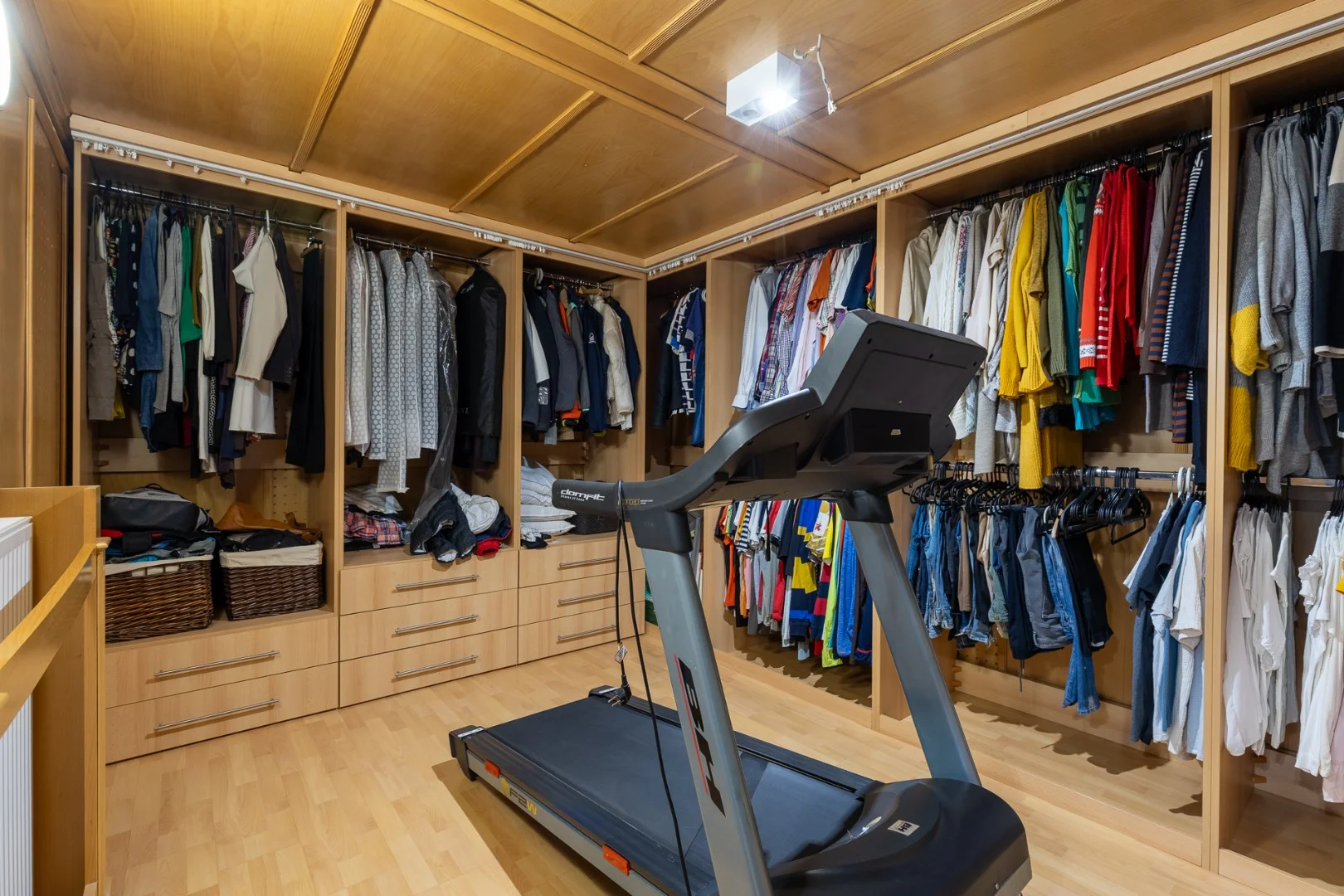 Eladó családi ház Budapest 03. ker.en - Kép 18