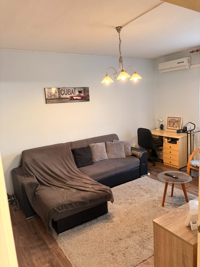 Eladó panel lakás Pécsen - Kép 5