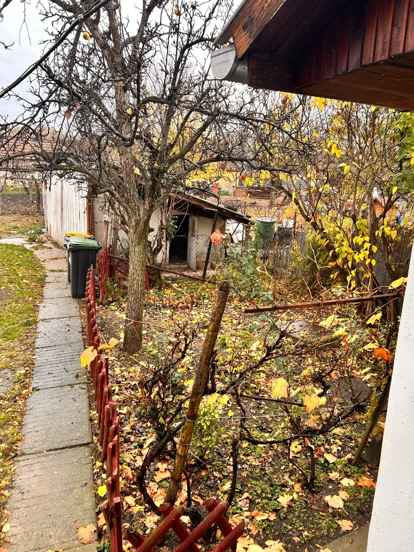 Eladó családi ház Szolnokon - Kép 17