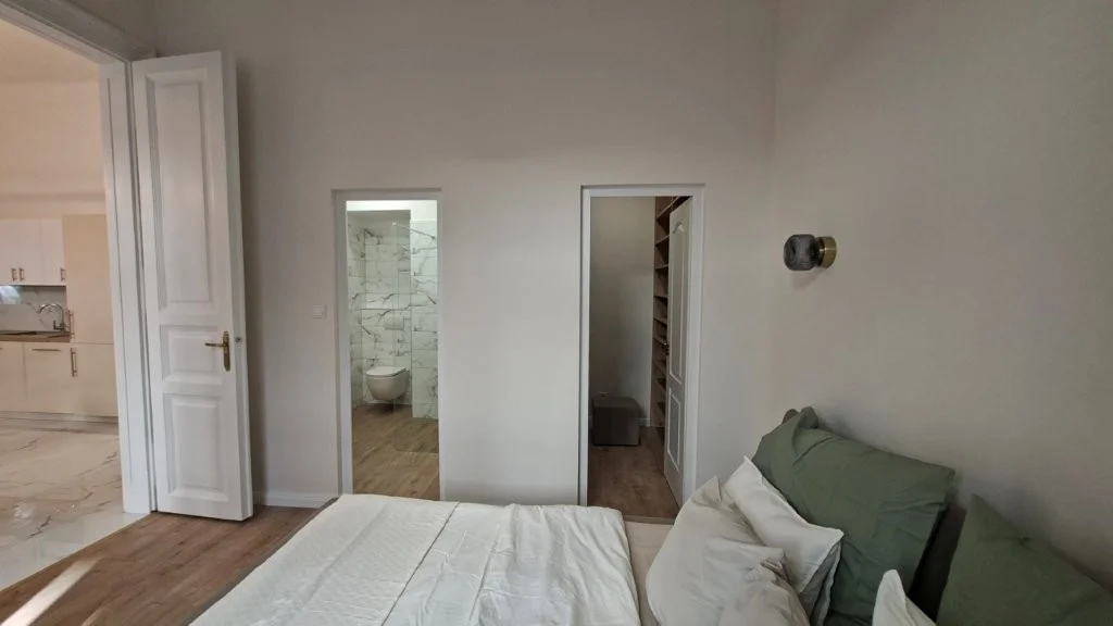 Eladó tégla lakás Budapest 06. ker.en - Kép 14