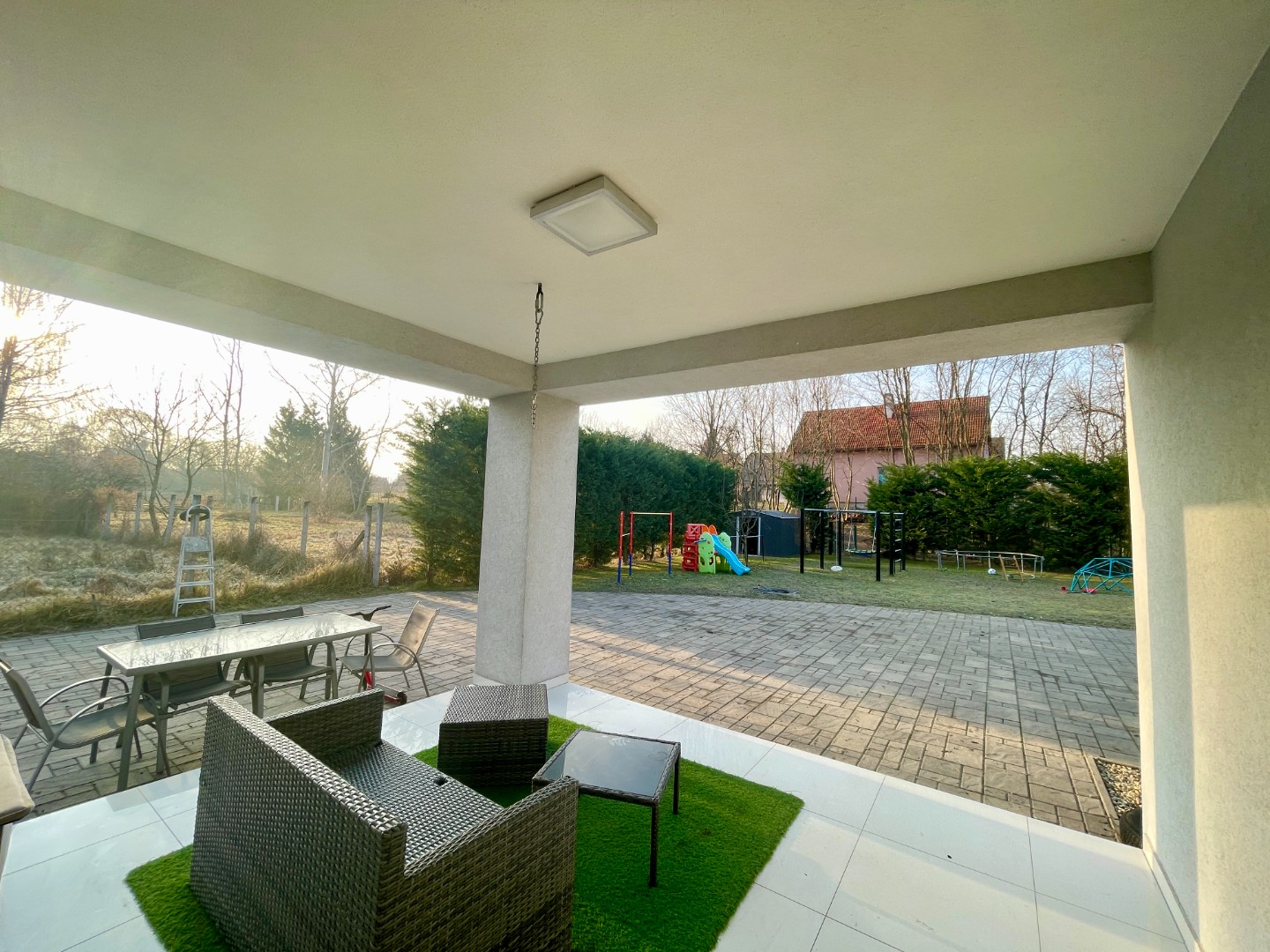 Eladó családi ház Oroszlányon - Kép 8