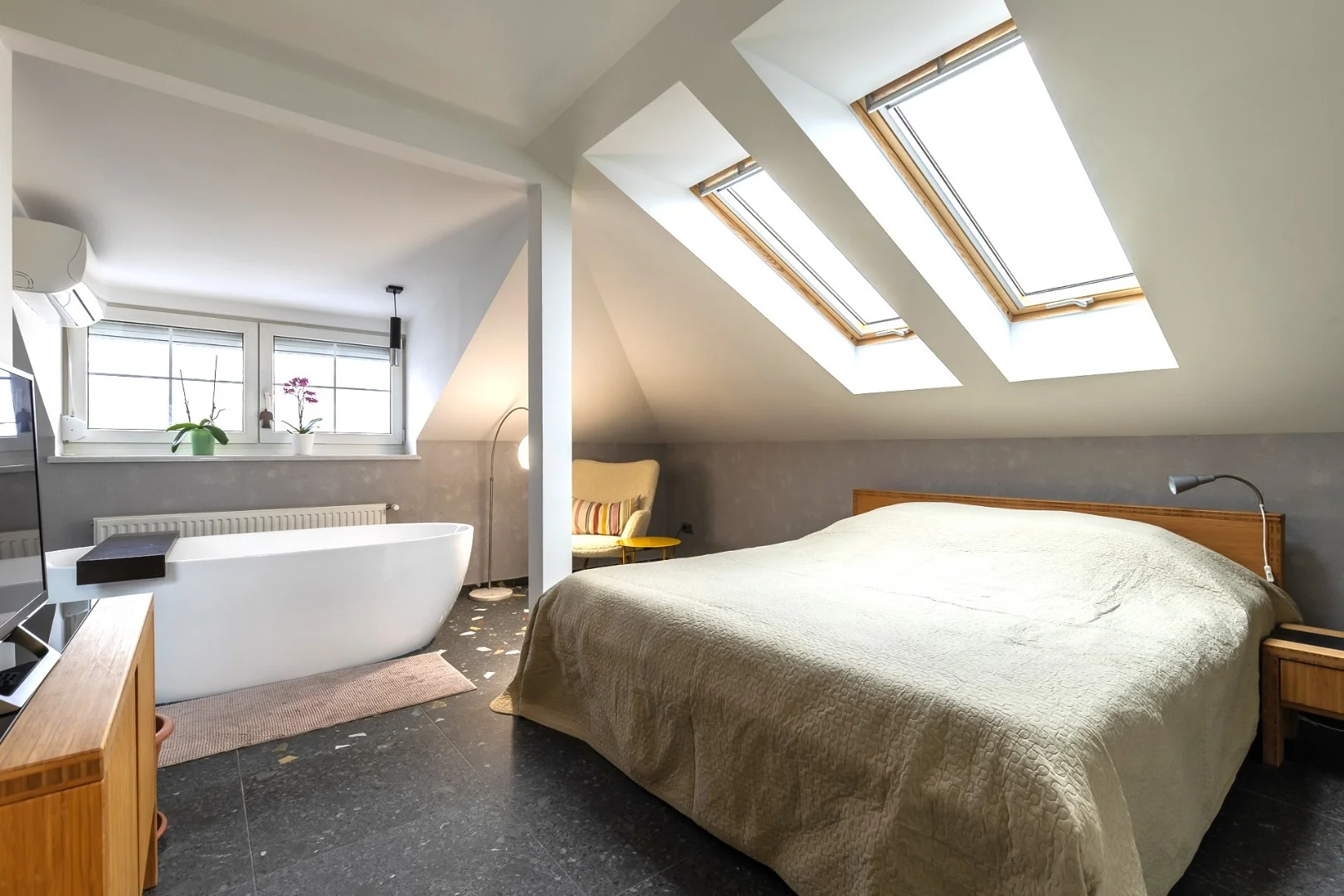 Eladó családi ház Budapest 03. ker.en - Kép 13