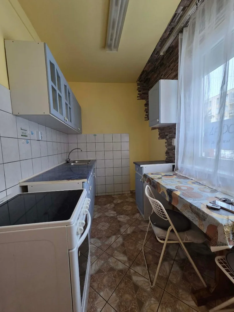 Eladó panel lakás Oroszlányon - Kép 8