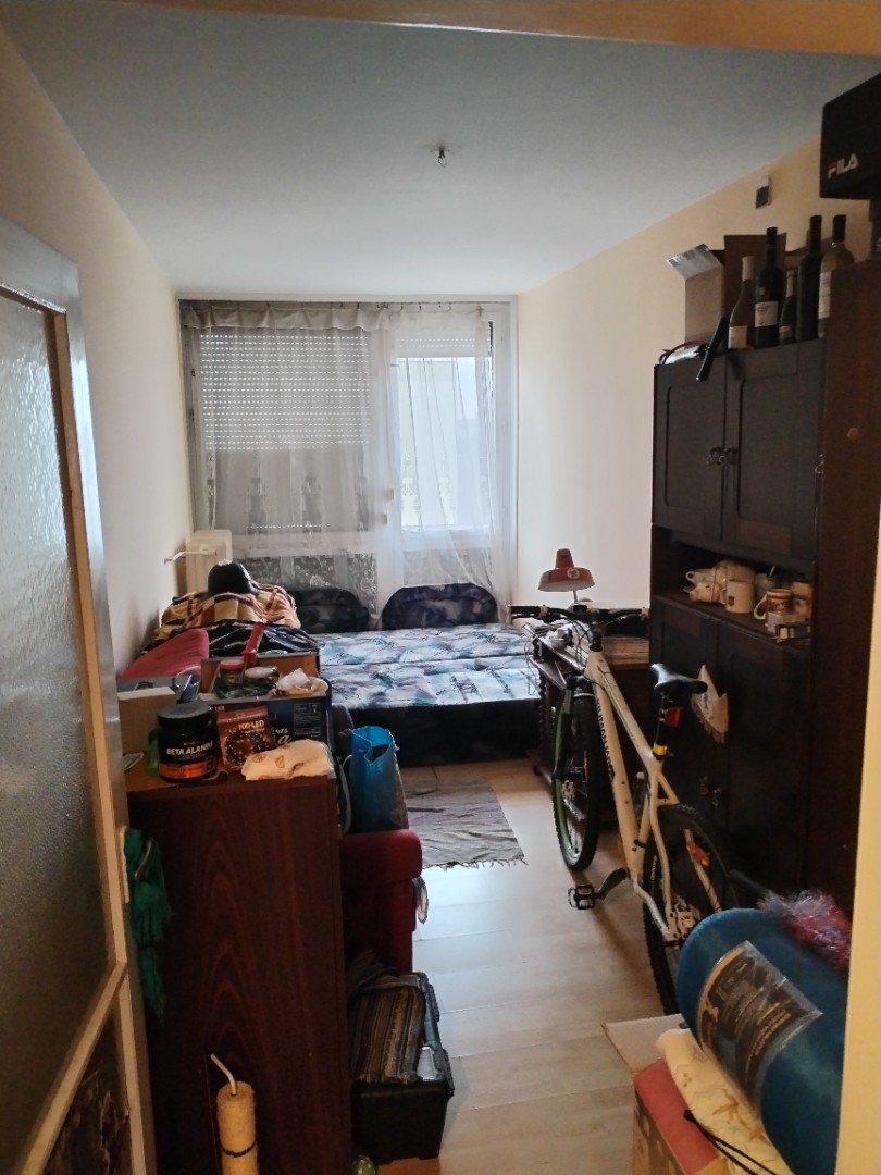 Eladó panel lakás Pécsen - Kép 2