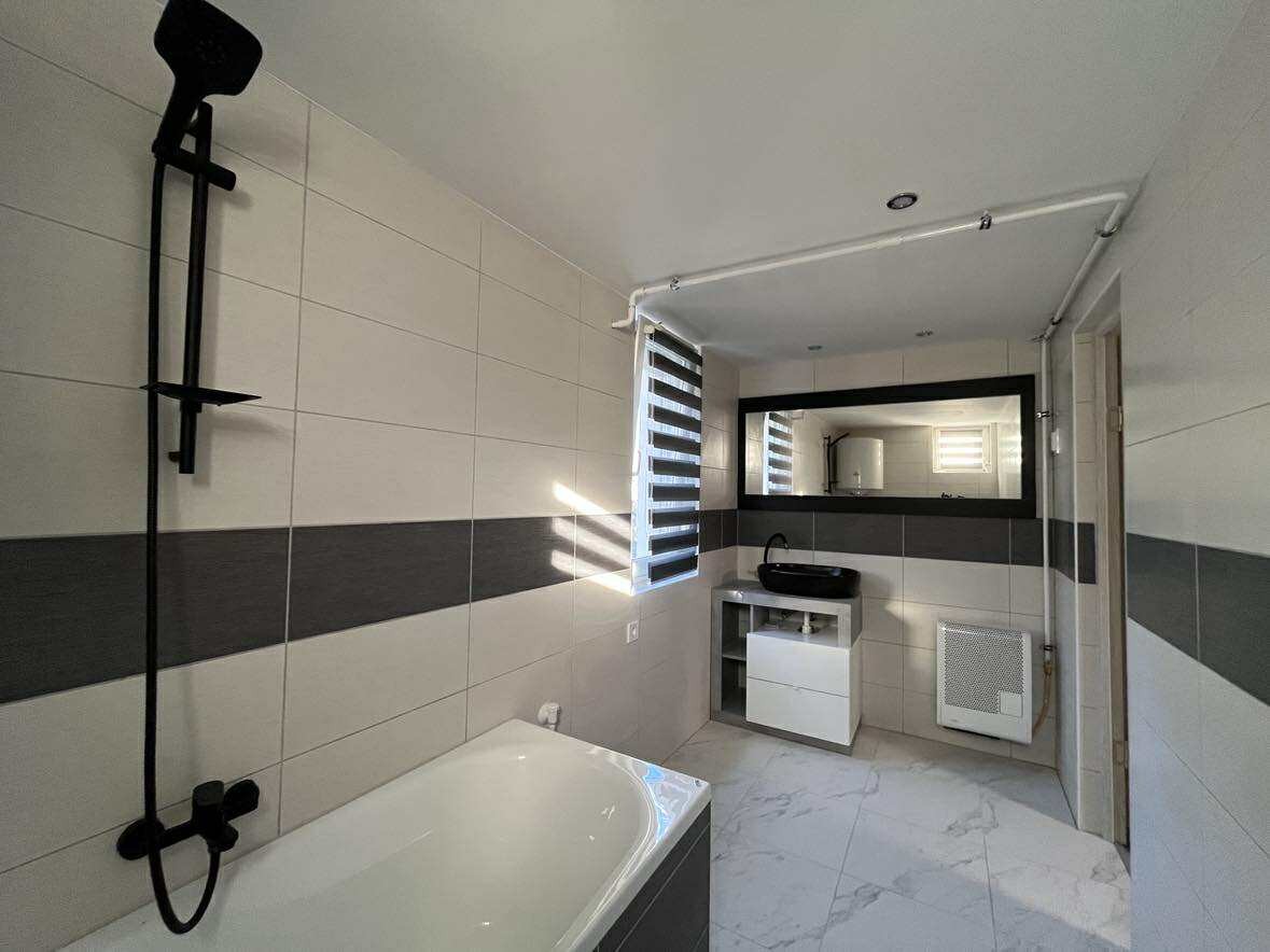 Eladó családi ház Kazincbarcikan - Kép 9