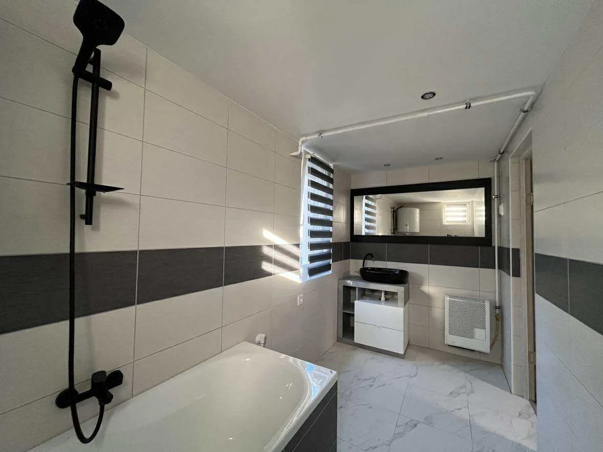 Eladó családi ház Kazincbarcikan - Kép 9