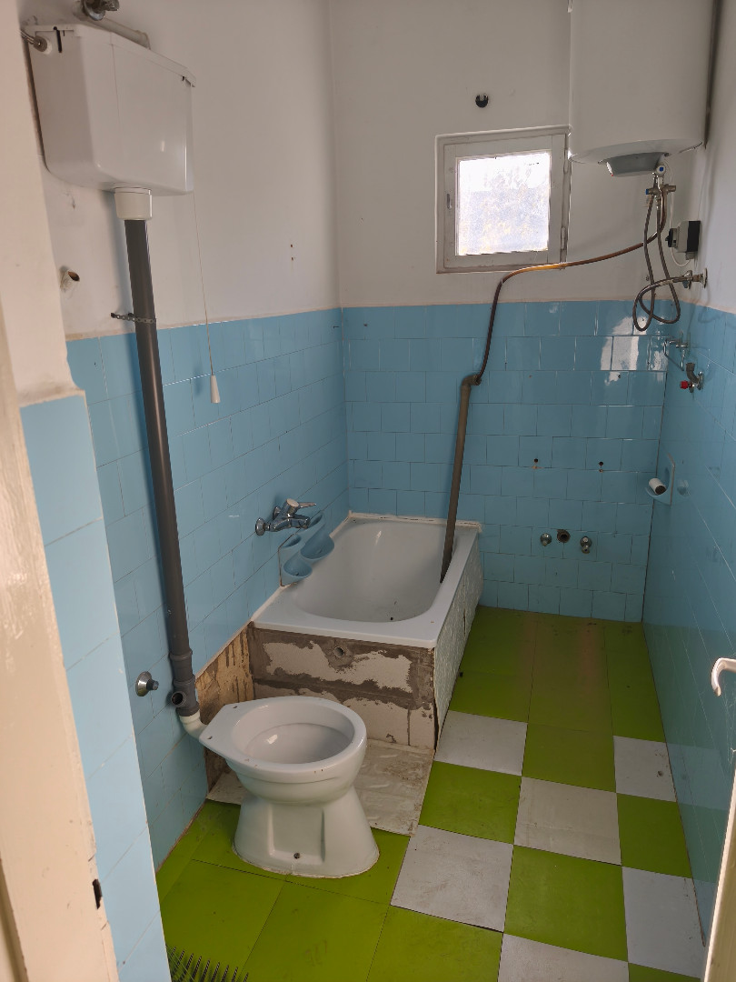 Eladó családi ház Érden - Kép 5