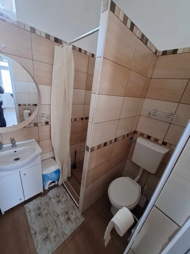 Eladó családi ház Sarródon - Kép 14