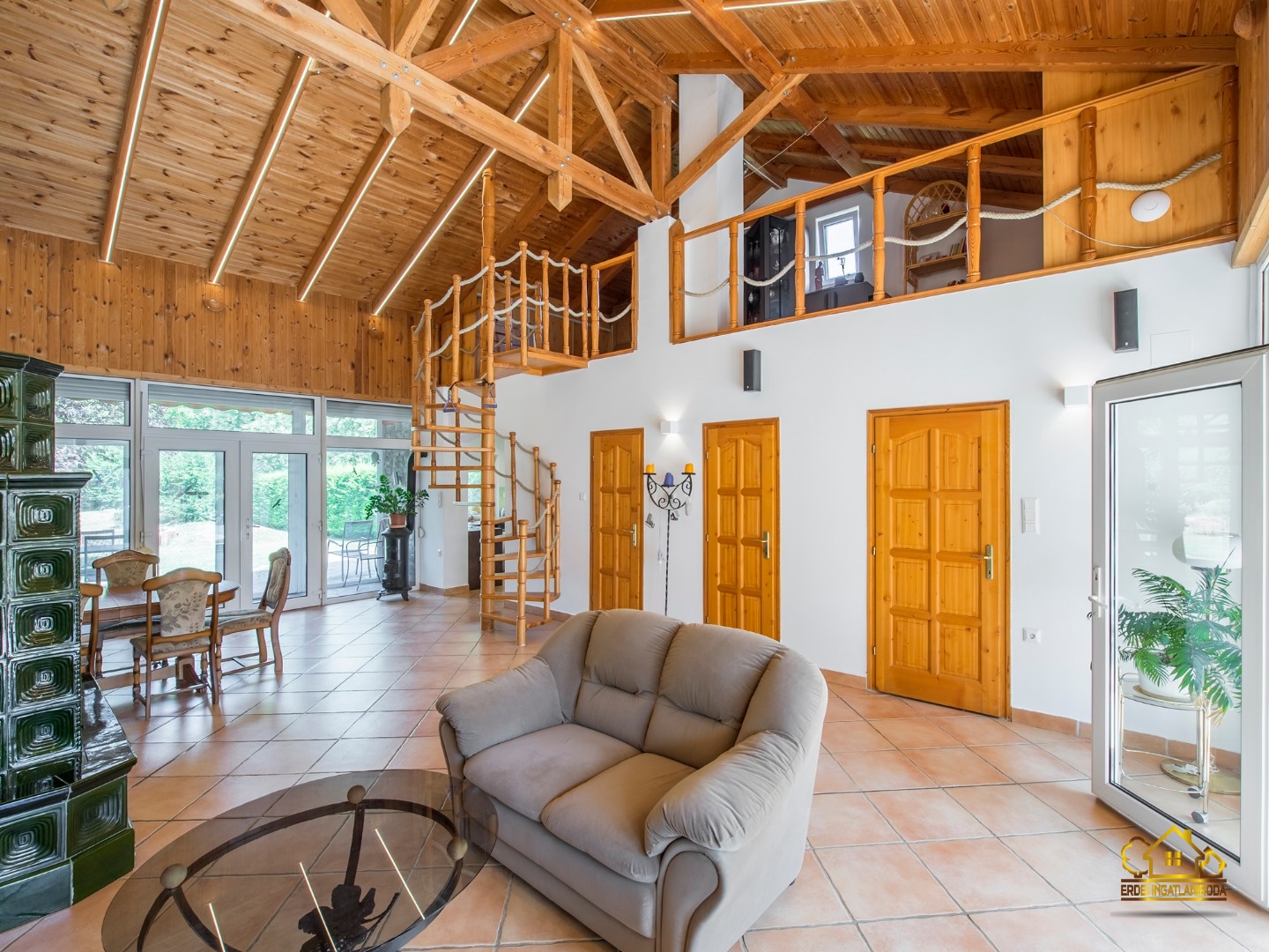 Eladó családi ház Majosházan - Kép 4