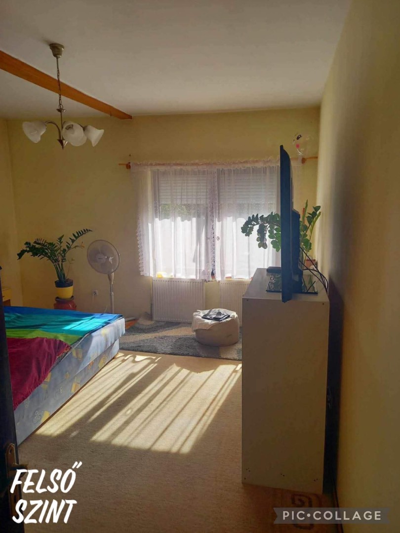 Eladó családi ház Telkin - Kép 9