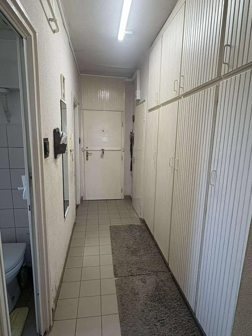 Eladó tégla lakás Szolnokon - Kép 2