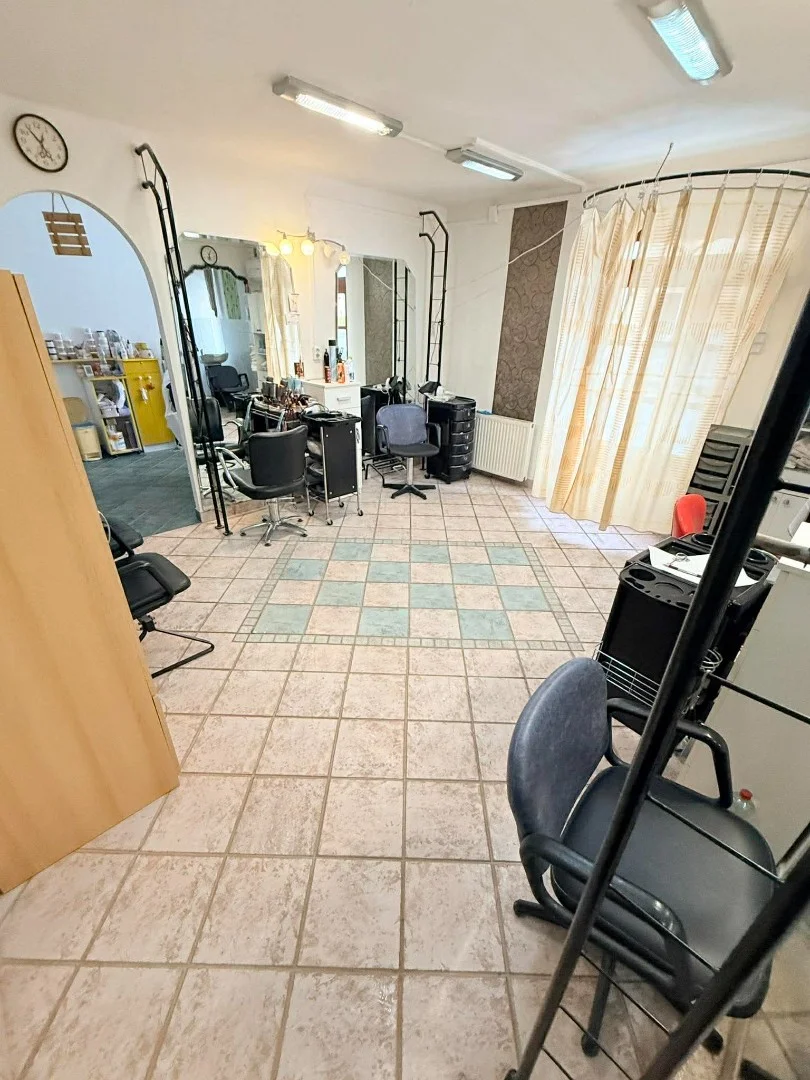 Eladó üzlet iroda / üzlet / kereskedelmi / szolgáltató Kazincbarcikan - Kép 2